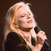 Sylvie Vartan n'a pas tenu son engagement et se lance dans une nouvelle aventure inespérée