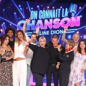 Damien Sargue, Fabienne Carat, Laurence Boccolini, Gwendal Marimoutou, Caroline Ithurbide, Richard Orlinski, Benjamin Castaldi, Isabelle Morini-Bosc, Gilles Verdez, Elsa Esnoult, Isabelle Morini-Bosc, Priscilla Betti lors de l'enregistrement de l’émission "On Connait La Chanson Céline Dion", présentée par L.Boccolini et diffusée le 1er septembre sur W9, à Paris, France, le 2 juillet 2026. © Jack Tribeca/Bestimage