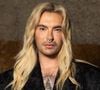 L'ancienne icône du groupe Tokio Hotel a trouvé la sérénité loin de l'effervescence européenne de sa jeunesse.

Bill Kaulitz au défilé "Louis Gabriel Nouchi" Collection Prêt-à-Porter Mode Masculine Automne / Hiver 2026-2027 lors de la Fashion Week de Paris (PFW).
© Jeremy MELLOUL / Bestimage