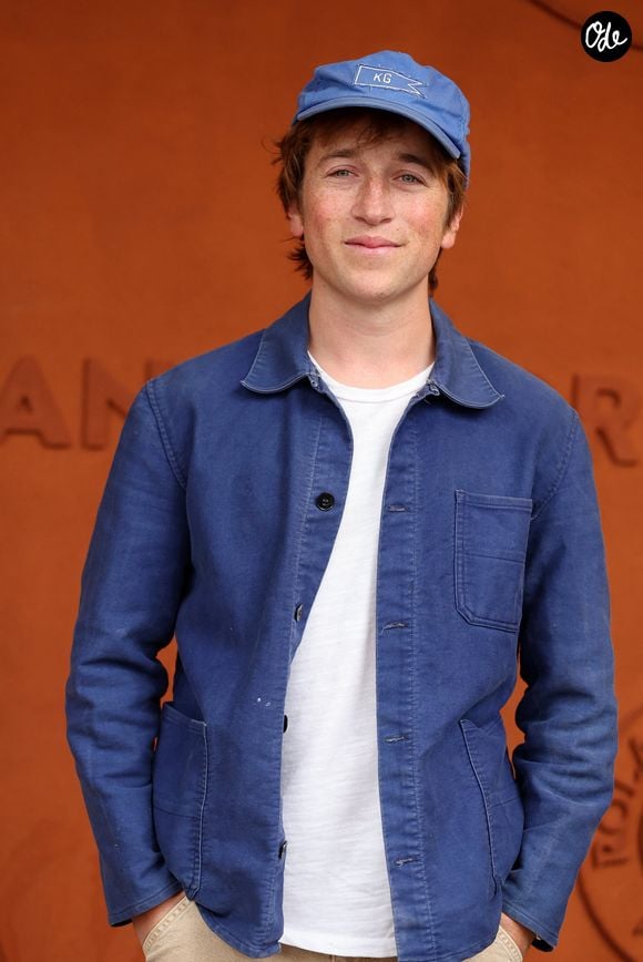 Skyler Gisondo au photocall du village lors des Internationaux de France de Tennis de Roland Garros 2026, à Paris, France, le 6 juin 2026. © Jacovides-Moreau/Bestimage