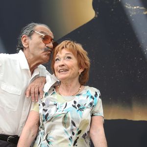Il partageait l'aventure avec la regrettée Marion Game auparavant
 Gérard Hernandez et Marion Game - 57ème Festival de télévision de Monte-Carlo, le 17 juin 2017. © Denis Guignebourg/Bestimage