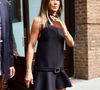 Jennifer Aniston a souhaité l'anniversaire de son chéri sur Instagram.

Jennifer Aniston a attiré tous les regards en quittant le Greenwich Hotel à New York, arborant une mini robe noire d’un chic effortless en se rendant à l’émission de Stephen Colbert.