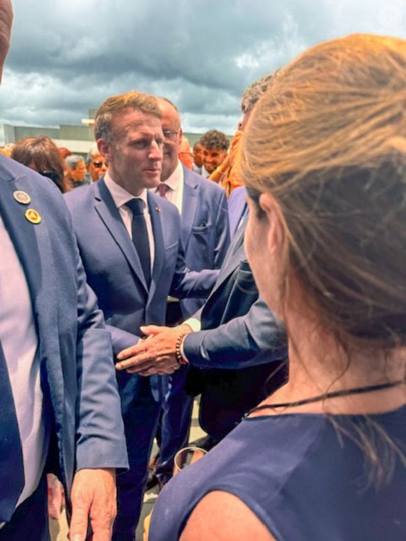 Exclusif - Stéphane Plaza, en voyage d'affaire pour trouver de nouveaux franchisés à Île Maurice, a reçu une invitation du président Emmanuel Macron à l'occasion de l'inauguration du nouveau site de l'Ambassade de France à Maurice à l'immeuble "The Workplace", Moka-Telfair, le vendredi 21 novembre 2025. © Bestimage