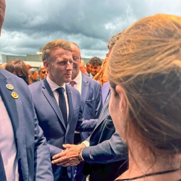 Exclusif - Stéphane Plaza, en voyage d'affaire pour trouver de nouveaux franchisés à Île Maurice, a reçu une invitation du président Emmanuel Macron à l'occasion de l'inauguration du nouveau site de l'Ambassade de France à Maurice à l'immeuble "The Workplace", Moka-Telfair, le vendredi 21 novembre 2025. © Bestimage