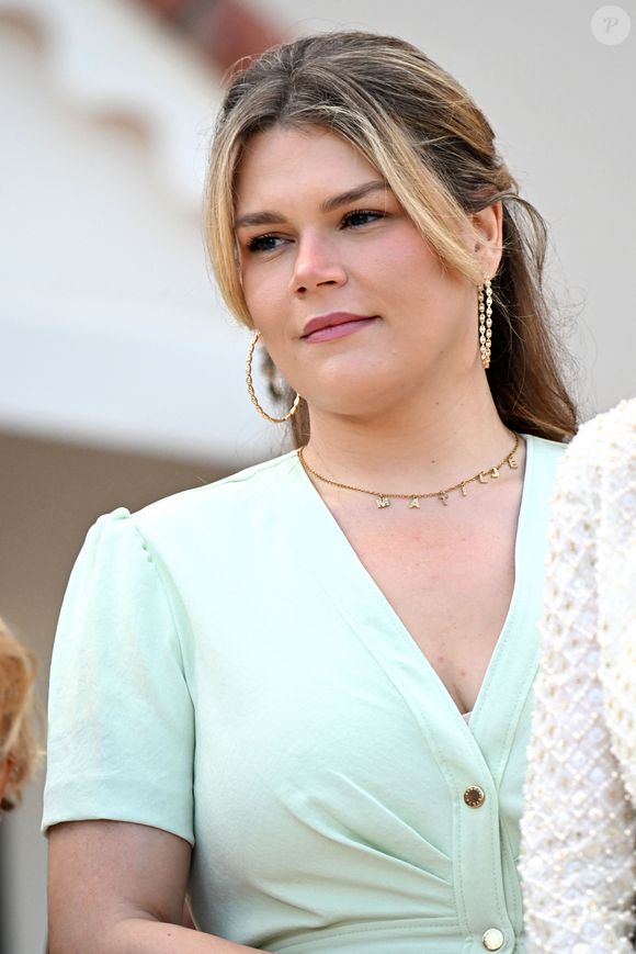 Elle explique que ce changement n’est pas venu d’un déclic brutal, mais d’une prise de conscience partagée avec son meilleur ami Mehdi après les confinements.

Camille Gottlieb - Célébration des 20 ans de règne du prince souverain Albert II de Monaco sur la place du Palais à Monaco, le 19 juillet 2025. © Bruno Bebert/Bestimage