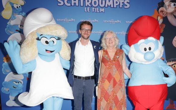 Et les Schtroumpfs ne sont pas seulement cultes ! Selon "Libération", ils rapportent plus de 20 millions d’euros par an. 


Nicolas Tytgat et Veronique Culliford - Avant-première parisienne du film "Les Schtroumpfs" au cinéma le Grand Rex à Paris le 6 juillet 2025. 
© Coadic Guirec / Bestimage