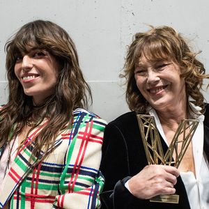 Exclusif - Lou Doillon et sa mère Jane Birkin - Backstage de la 36e édition des Victoires de la Musique à la Seine Musicale à Boulogne-Billancourt, France, le 12 février 2021. © Cyril Moreau/Bestimage