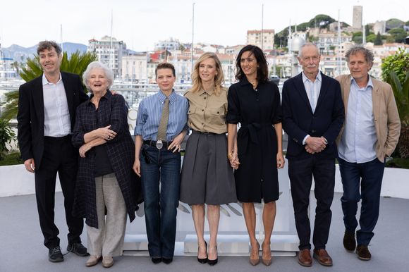 David Thion, Marie-Christine Barrault, Mélanie Thierry, Léa Drucker, Charline Bourgeois-Tacquet, Erri De Luca et Charles Berling au photocall du film "La Vie D'Une Femme" lors du 79ème Festival International du Film de Cannes, France, le 14 mai 2026. © Jacovides-Moreau/Bestimage