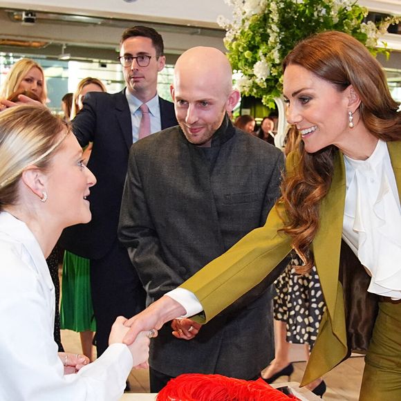 Kate Middleton visite les espaces de design avec le créateur Patrick McDowell lors d'une visite du British Fashion Council aux 180 Studios dans le centre de Londres, où Kate remettra le prix de la Reine Elizabeth II pour le design britannique. Mardi 13 mai 2025. Photo par Aaron Chown/PA Wire/ABACAPRESS.COM