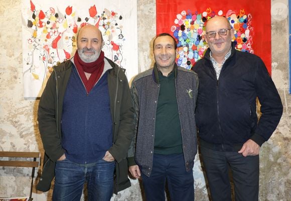 Exclusif - Cédric Klapisch, Zinedine Soualem et Bernard Dumeige - Vernissage de l'exposition de Caroline Faindt aux Espaces Guiffi à Paris le 9 décembre 2024. © Coadic Guirec/Bestimage