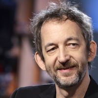 "L’atmosphère n’a plus rien à voir" : Arthur H, fils de Jacques Higelin, a grandi dans un quartier de Paris qui a changé du tout au tout