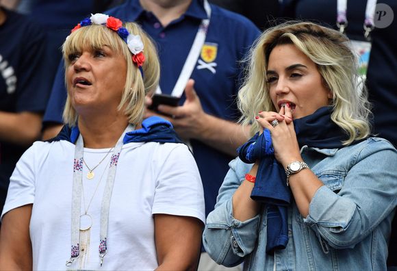 L'épouse d'Antoine Griezmann, Erika Choperena, avec Isabelle mère d'Antoine Griezmann lors du match des 8e de finale de la Coupe du monde de football 2018 au stade de Nijni Novgorod en Russie, le 6 juillet 2018. . Photo Christian Liewig/ABACAPRESS.COM