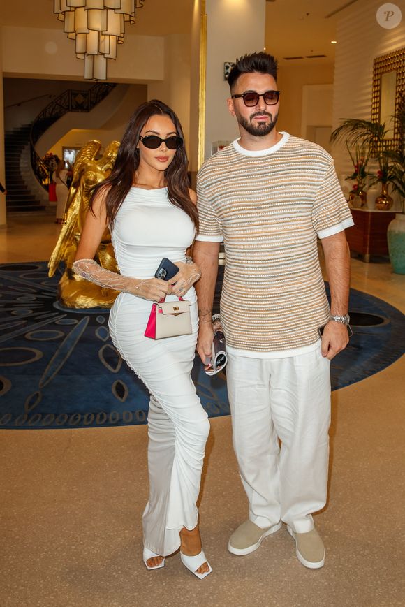 Nabilla Benattia-Vergara et son mari Thomas Vergara à l'hôtel "Martinez" lors du 76ème Festival International du Film de Cannes, le 23 mai 2023.Crédit : AGENCE / BESTIMAGE