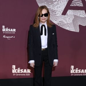 Isabelle Huppert au photocall du dîner de la 51ème cérémonie des César au Fouquet's à Paris, France, le 27 février 2026. © Denis Guignebourg/Bestimage