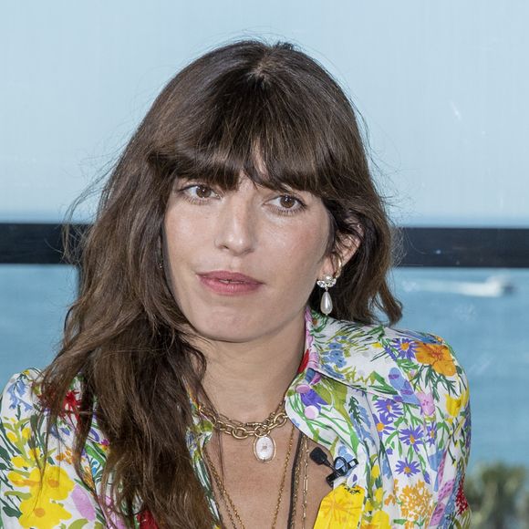 Et elle réfléchit également à des méthodes durables pour la production musicale et la fabrication de vinyles.

Lou Doillon au photocall de Talks Women in Motion par Kering à l'hôtel Majestic en marge du 74ème festival du film de Cannes. © Borde / Jacovides / Moreau / Bestimage