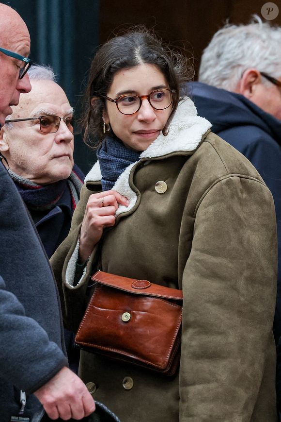 La cérémonie a été le théâtre de magnifiques discours dont ceux des filles de la défunte
Pia Laborde, la fille de C.Laborde - Arrivées aux obsèques de C.Laborde en l’église Saint-Roch à Paris, le 6 février 2025. Décédée le 28 janvier 2025 à l'âge de 73 ans, l'ancienne présentatrice météo de TF1 (1988 - 2017) était atteinte de la maladie neurodégénérative à corps de Lewy. 
© Jacovides - Moreau / Bestimage