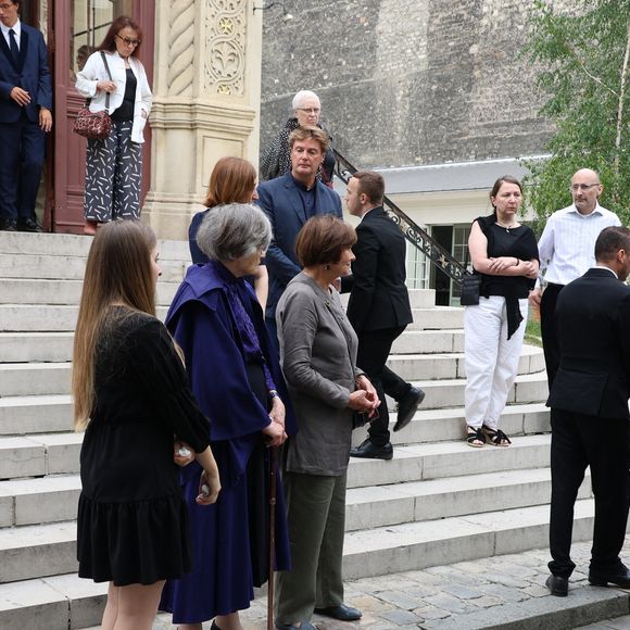 Exclusif - La petite nièce Liziko, Elisabeth Gagarine et sa soeur  Macha Meril aux obsèques de leur soeur la princesse Hélène Gagarine en la cathédrale Saint-Alexandre-Nevsky, à Paris, France, le 20 août 2025. © Denis Guignebourg/Bestimage