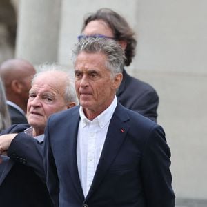 Gérard Holtz - Obsèques de P.Laffont dans la salle de la Coupole du cimetière du Père-Lachaise à Paris, le 23 août 2024. L'animateur de télévision est décédé le 7 août 2024 à l'âge de 84 ans. © Dominique Jacovides / Bestimage