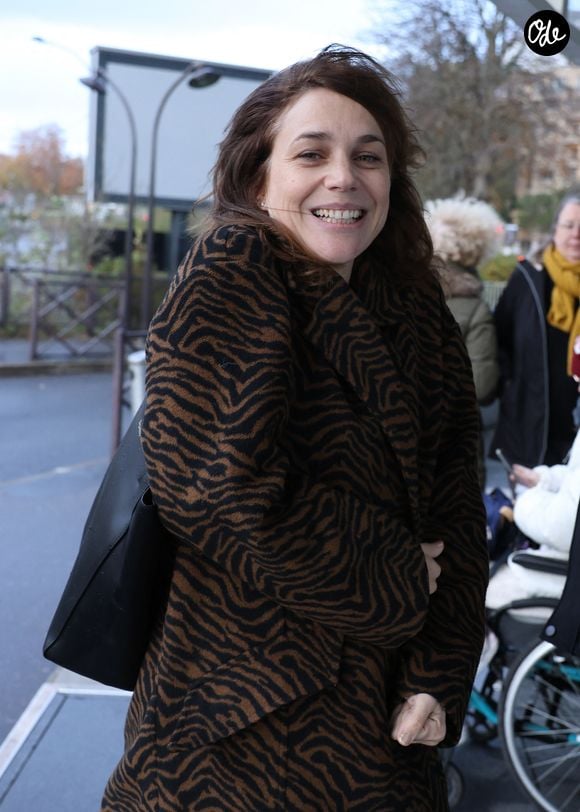 Nathalie Péchalat - Célébrités se rendent aux studios de Europe 1 à Paris le 19 Novembre 2025.

Photo : Agence / Bestimage