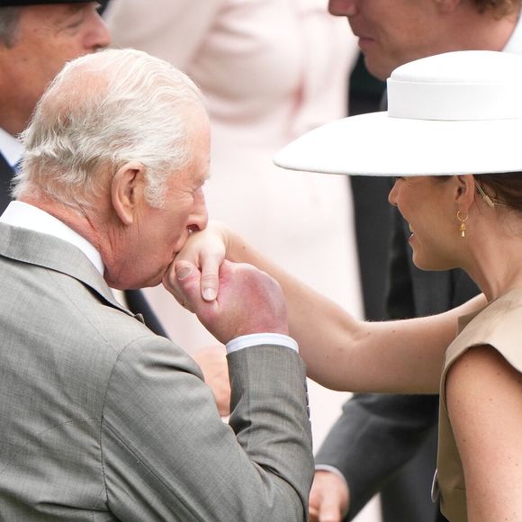 Le roi Charles III d'Angleterre, La princesse Eugenie d’York assistent à la course hippique Royal Ascot (Jour 4), le 20 juin 2025. 
© Julien Burton / Bestimage