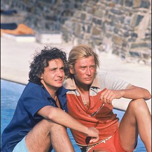 De son côté, Johnny Hallyday l'avait invité à faire sa première partie.

ARCHIVES - JOHNNY HALLYDAY AVEC MICHEL SARDOU, A SAINT TROPEZ TROPEZ