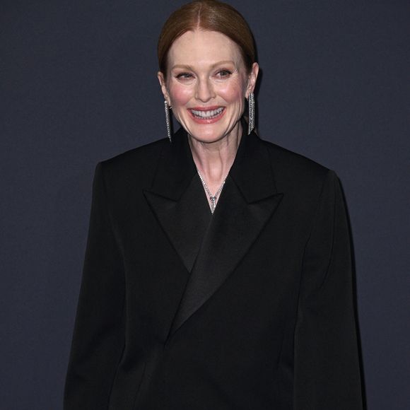 Julianne Moore se trouvait aussi à la soirée Women in motion

Julianne Moore lors de la remise des prix Kering Women in Motion, dans le cadre du 78ème Festival de Cannes, Place de la Castre. Crédit : Doug Peters/EMPICS