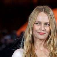 Vanessa Paradis : la maison de son enfance, un grand domaine situé près de Paris, vendue aux enchères pour un prix dérisoire
