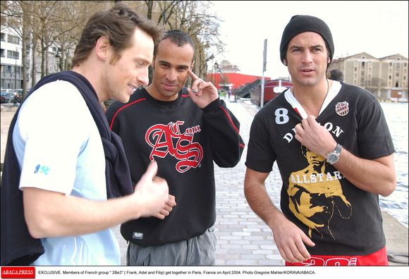 EXCLUSIF. Les membres du groupe français 2Be3- (Frank, Adel et Filip) se réunissent à Paris, France, en avril 2004. Photo Grégoire Mahler/KORAVA/ABACA.
