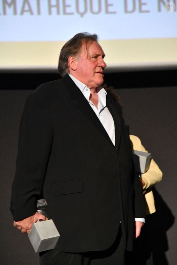 Gérard Depardieu lors de la soirée de clôture de la 3eme édition du Festival Cinéroman à Nice, le 24 octobre 2021.