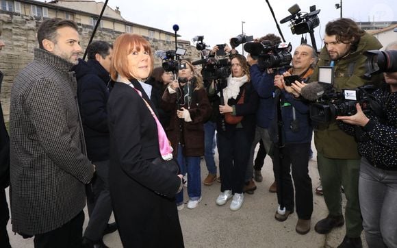 Gisèle Pelicot - Dernier jour du procès des viols de Mazan: Dominique Pélicot arrive arrive au palais de justice d'Avignon lors du procès de son ex-mari D.Pelicot, accusé de l'avoir droguée pendant près de dix ans et d'avoir invité des inconnus à la violer à leur domicile de Mazan, une petite ville du sud de la France, à Avignon le 19 décembre 2024. © Franz Chavaroche / Bestimage