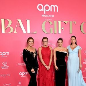 Maria Bravo, la princesse Stéphanie de Monaco, Eva Longoria et Alexandra Leclerc (enceinte) lors de la seconde édition du Global Gift Gala à l'hôtel de Paris à Monaco, le 9 octobre 2026. Cette année, les bénéfices de cette soirée caritative iront à 3 associations, Fight Aids Monaco, Corazones Unidos et Global Gift Foundation. © Bruno Bebert / Bestimage