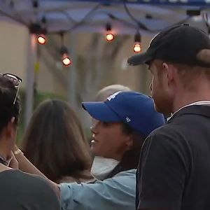 Le prince Harry et Meghan Markle se rendent au Pasadena Convention Center avec les services d secours et les victimes des incendies de Eaton à Los Angeles le 11 janvier 2025