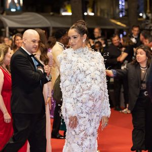 Nabilla Benattia assiste à la projection de "Stars At Noon" lors de la 75ème édition du festival de Cannes au Palais des Festivals le 25 mai 2022 à Cannes, France Photo par Shootpix/ABACAPRESS.COM