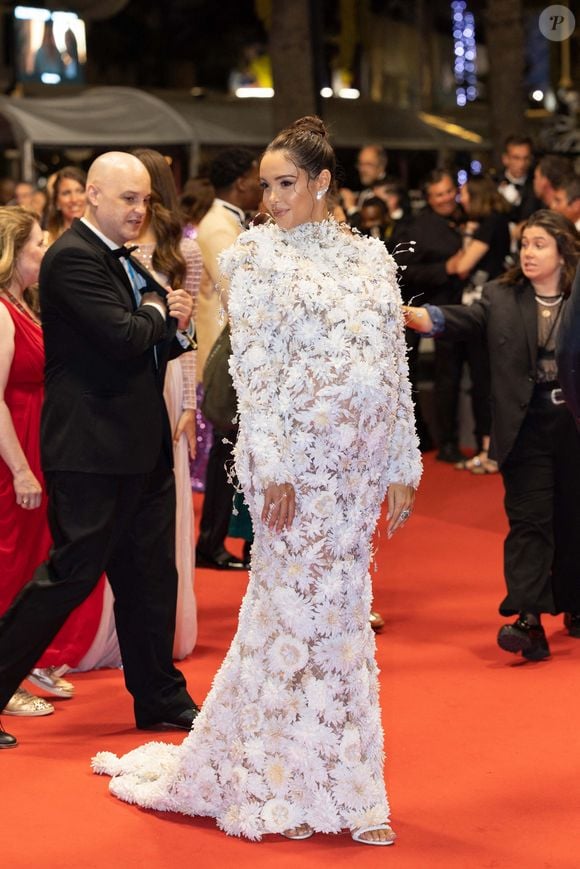 Nabilla Benattia assiste à la projection de "Stars At Noon" lors de la 75ème édition du festival de Cannes au Palais des Festivals le 25 mai 2022 à Cannes, France Photo par Shootpix/ABACAPRESS.COM