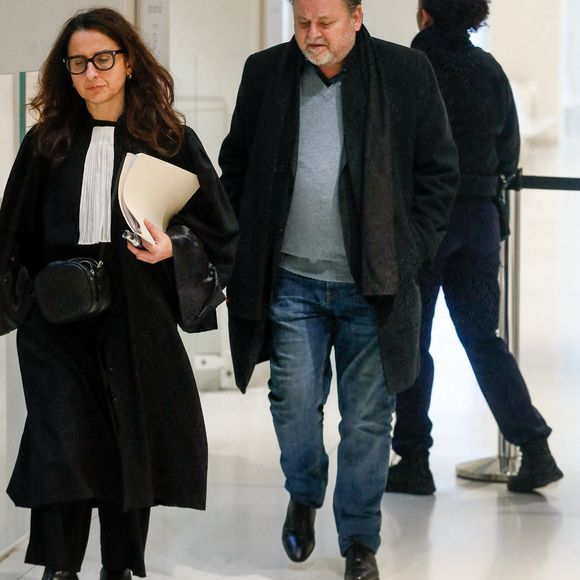 Adèle Haenel accuse le réalisateur de l'avoir agressée sexuellement de ses 12 à 14 ans

Christophe Ruggia et l'une de ses avocates, Orly Rezlan - Deuxième jour du procès de C.Ruggia, accusé d'agressions sexuelles sur mineures, dont l'actrice A.Haenel alors âgée entre 12 et 14 ans au moment des faits, devant le tribunal correctionnel de Paris, le 10 décembre 2024.