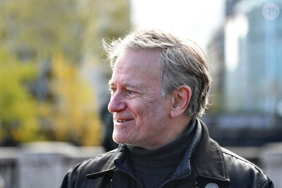 Francis Huster acteur lors de l'inauguration de la promenade Jean-Paul Belmondo sur le pont Bir Hakeim, sous l'arche du viaduc de Passy à Paris, France le 12 avril 2023. Photo by Karim Ait Adjedjou/ABACAPRESS.COM