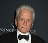En effet, en 2016, Michael Douglas révélait publiquement que Val Kilmer était atteint du cancer de la gorge.

L'acteur Michael Douglas lors du gala du 40e anniversaire des Princess Grace Awards, à New York, le 23 octobre 2024.

Photo : Nancy Kaszerman / ZUMA Press Wire