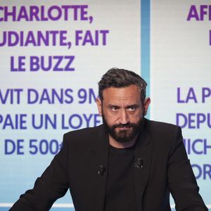 Exclusif - Cyril Hanouna, sur le plateau de l’émission « TPMP » présentée par C.Hanouna et diffusée en direct sur Youtube et sur toutes les box (SFR, FREE, Bouygues, MyCanal etc), Paris, France, le 25 mars 2025. © Jack Tribeca / Bestimage