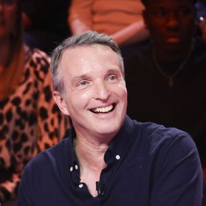 L'animateur de télévision Stéphane Rotenberg est le fier papa d'une jeune femme prénommée Emma.

Exclusif - Stéphane Rotenberg, sur le plateau de TBT9 présenté par C.Hanouna, et diffusé en direct sur W9, Paris, France. © Jack Tribeca / Bestimage