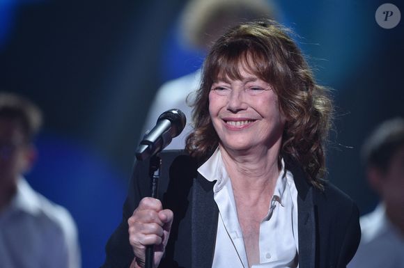 Ce mardi 7 octobre 2025, dans la matinée comme l'a rapporté le Parisien, le tribunal correctionnel de Paris a condamné deux hommes à douze mois de prison ferme. Le tandem est suspecté d'avoir tenté de cambrioler le domicile parisien de Jane Birkin, 2023.

Exclusif - Jane Birkin - Enregistrement de l'émission "300 Choeurs chantent pour les Fêtes", qui sera diffusée le 24 décembre sur France 3, à Paris. Le 14 septembre 2020
© Tiziano Da Silva / Bestimage