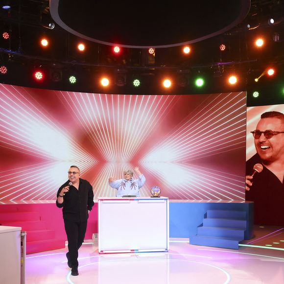 Exclusif - Laurence Boccolini, lors de l'enregistrement de l'émission "On Connait La Chanson Années 90", présentée par L.Boccolini et diffusée le 19 mai 2026 sur W9, à Paris, France, le 8 avril 2026. © Jack Tribeca/Bestimage