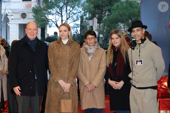 Le prince Albert II de Monaco, La princesse Charlène de Monaco, La princesse Stéphanie de Monaco, Camille Gottlieb, Hassan El Hajjami aka Haspop lors du spectacle Monaco sous les Etoiles, sous le chapiteau de Fontvieille à Monaco, le 22 décembre 2025. 
© Claudia Albuquerque / Bestimage