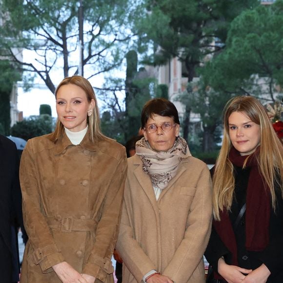 Le prince Albert II de Monaco, La princesse Charlène de Monaco, La princesse Stéphanie de Monaco, Camille Gottlieb, Hassan El Hajjami aka Haspop lors du spectacle Monaco sous les Etoiles, sous le chapiteau de Fontvieille à Monaco, le 22 décembre 2025. 
© Claudia Albuquerque / Bestimage