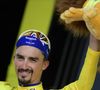 Le coureur a réussi à la remettre lui-même, et a continué à la course.

Julian Alaphilippe, Tour de France 2019, le 23 juillet 2019. Peter De Voecht / Panoramic / Bestimage