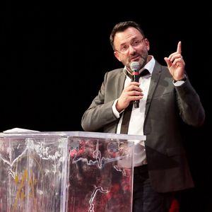 Frédéric Lopez - Soirée d'ouverture du 19ème Festival International du film de Comédie de l'Alpe d'Huez le 13 Janvier 2016. © Dominique Jacovides/Bestimage