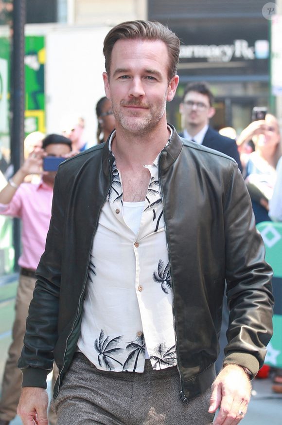 James Van Der Beek, la star de la série pour adolescents des années 1990 "Dawson's Creek", est décédé mercredi à l'âge de 48 ans après une bataille contre le cancer, a annoncé sa femme sur les médias sociaux.
Crédit : Backgrid USA / Bestimage