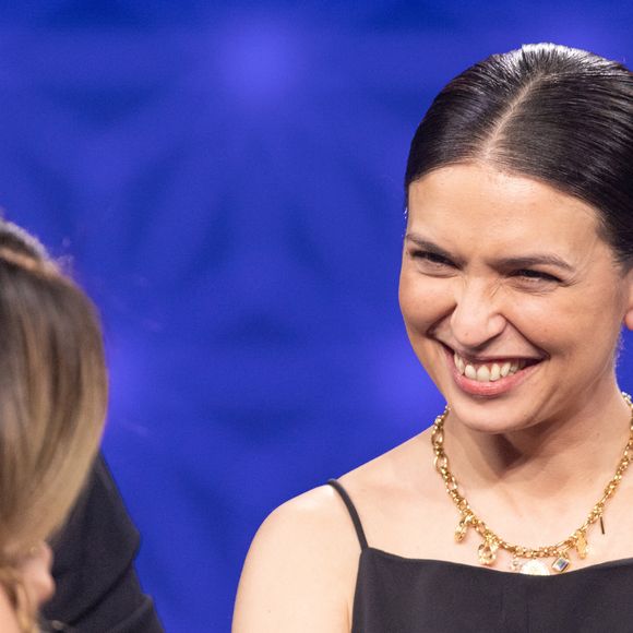 Lucie Bernardoni pour les surprises lors de l'enregistrement de l'émission "La Boîte à secrets", présentée par F.Bollaert et diffusée le 2 janvier 2026 sur France 3, dans les studios du Lendit à Saint-Denis, France, le 1er décembre 2025. © Cyril Moreau/Bestimage