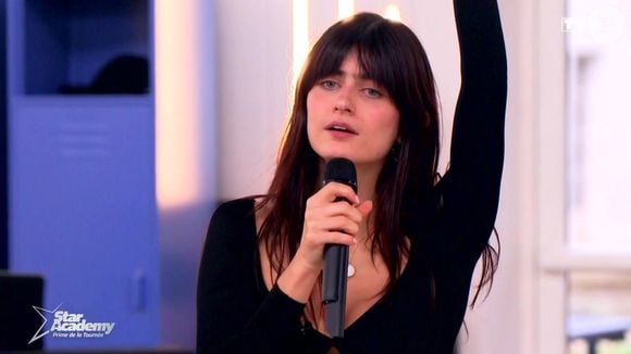 On sait qu'elle a déjà une carrière de comédienne 
Marguerite, candidate de la "Star Academy 2024" - images du prime du 30 novembre, sur TF1