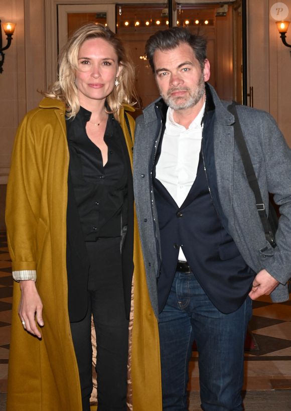 Clovis Cornillac avec sa femme Lilou Fogli - Photocall du Gala du Coeur au profit de l'association Mécénat Chirurgie Cardiaque dans la salle Gaveau de Paris le 28 mars 2022. © Coadic Guirec/Bestimage