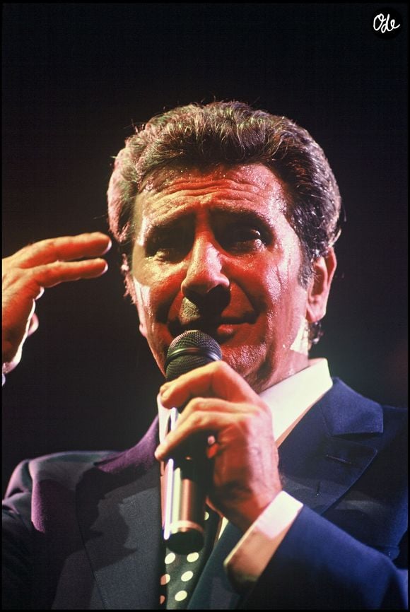 Archives : Gilbert Bécaud en concert à l'Olympia en 1988 @CHARRIAU / BESTIMAGE